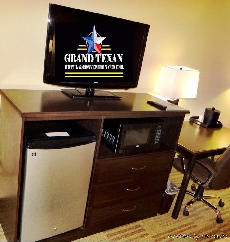 Grand Texan Hotel And Convention Center Midland Exterior photo