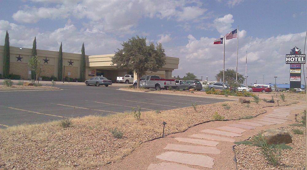 Grand Texan Hotel And Convention Center Midland Exterior photo